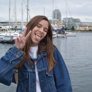 Meet your Posher, Hannah